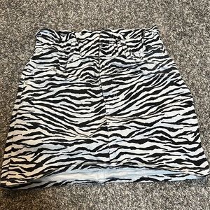 Zebra print skirt, ruffled waist